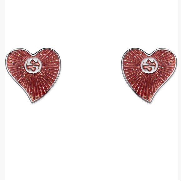 gucci san valentino heart necklace